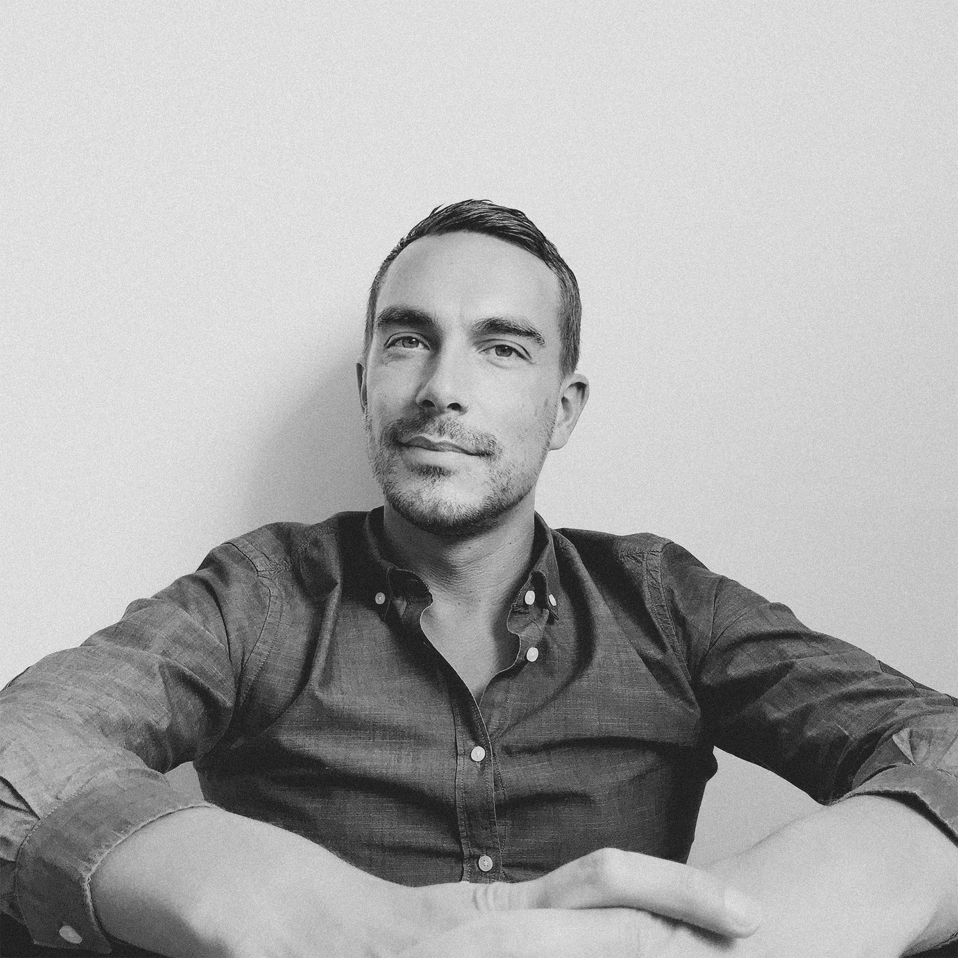 Freelance digital designer working with agencies, studios and design-led brands on websites, portfolios and digital platforms.
